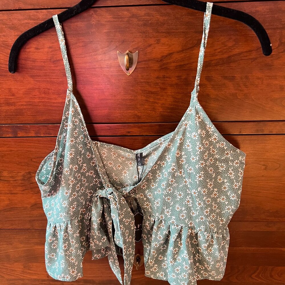Front Tie Floral Wrap Top | Green